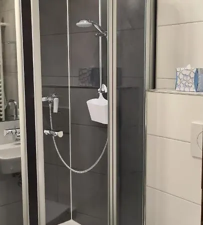 Weingut Gibbert-pohl 招待所 布里德尔